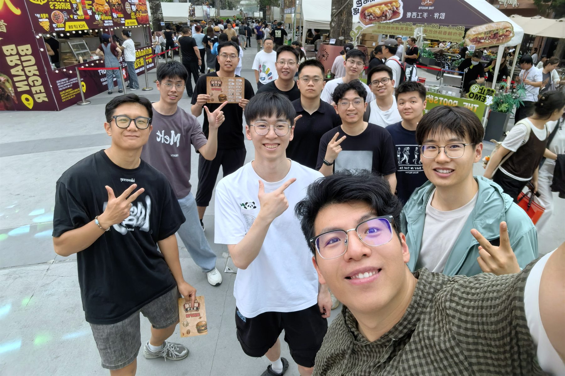 BDAL selfie at the 20260618 Weixingcang Burger Festival